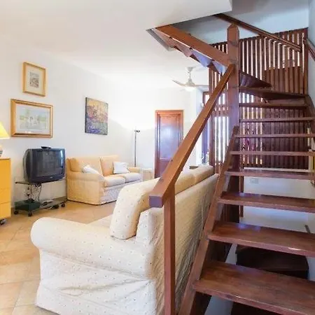 Alguereta House