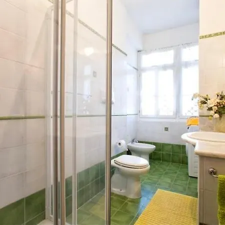 Alguereta House *